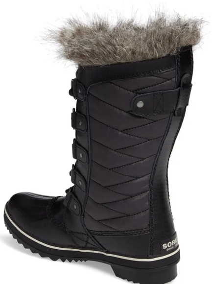 Sorel Boots - Picture 14 of 17